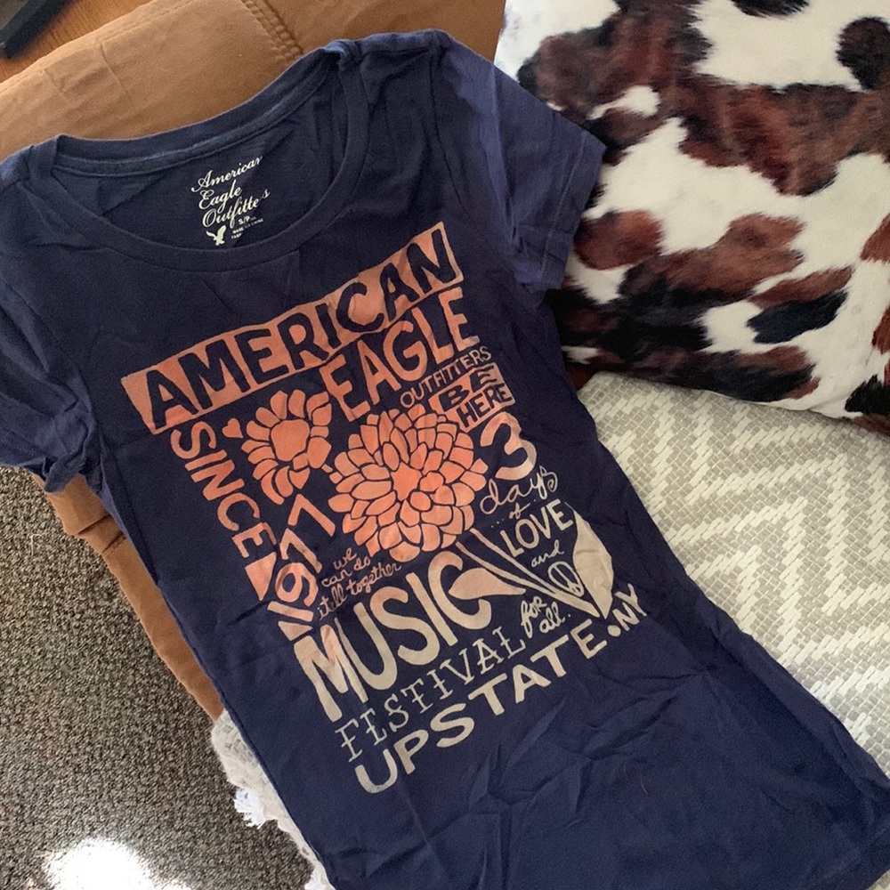 American Eagle t-shirt